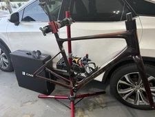 BRAND NEW 2025 GIANT DEFY SL FRAMESET Medium 56 Color name is Black Lava