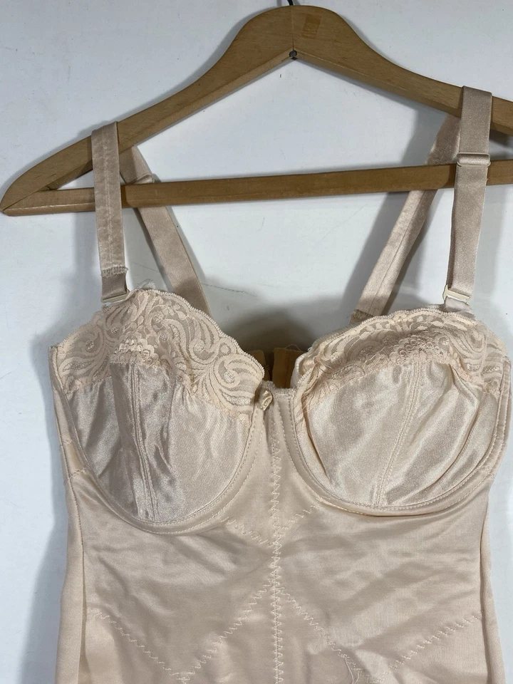 Sutiã modelador vintage GLAMORISE com cinto bege 34C renda sem alças bege nude - Imagem 3 de 4