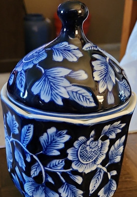 Blue and White Floral Ceramic Jar With Lid Glazed Round Decorative Flower
