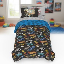 Officially Licensed Hot Wheels 5-Piece Twin Bedding Set - Reversible Comforter