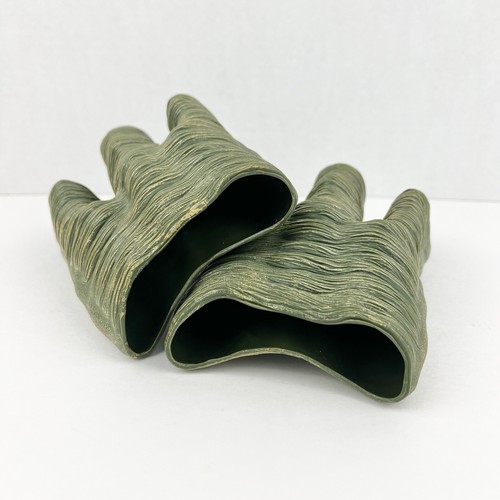 Dinosaur Claws Toys 2PCS Jurassic Rubber Realistic Velociraptor Claws kids Adult - Picture 5 of 8