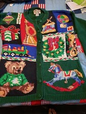 Heirloom Collectibles Ugly Christmas Sweater Open Front Size M, Color Green