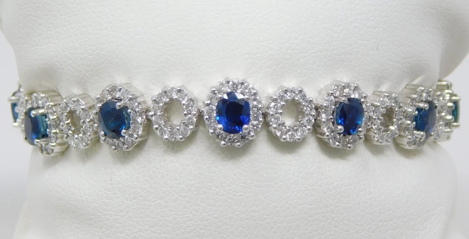 Brazalete Flexible Oro Blanco 17 kt Zafiro Natural y Halo Diamantes 6 1/8" B6508 Foto 2 de 4