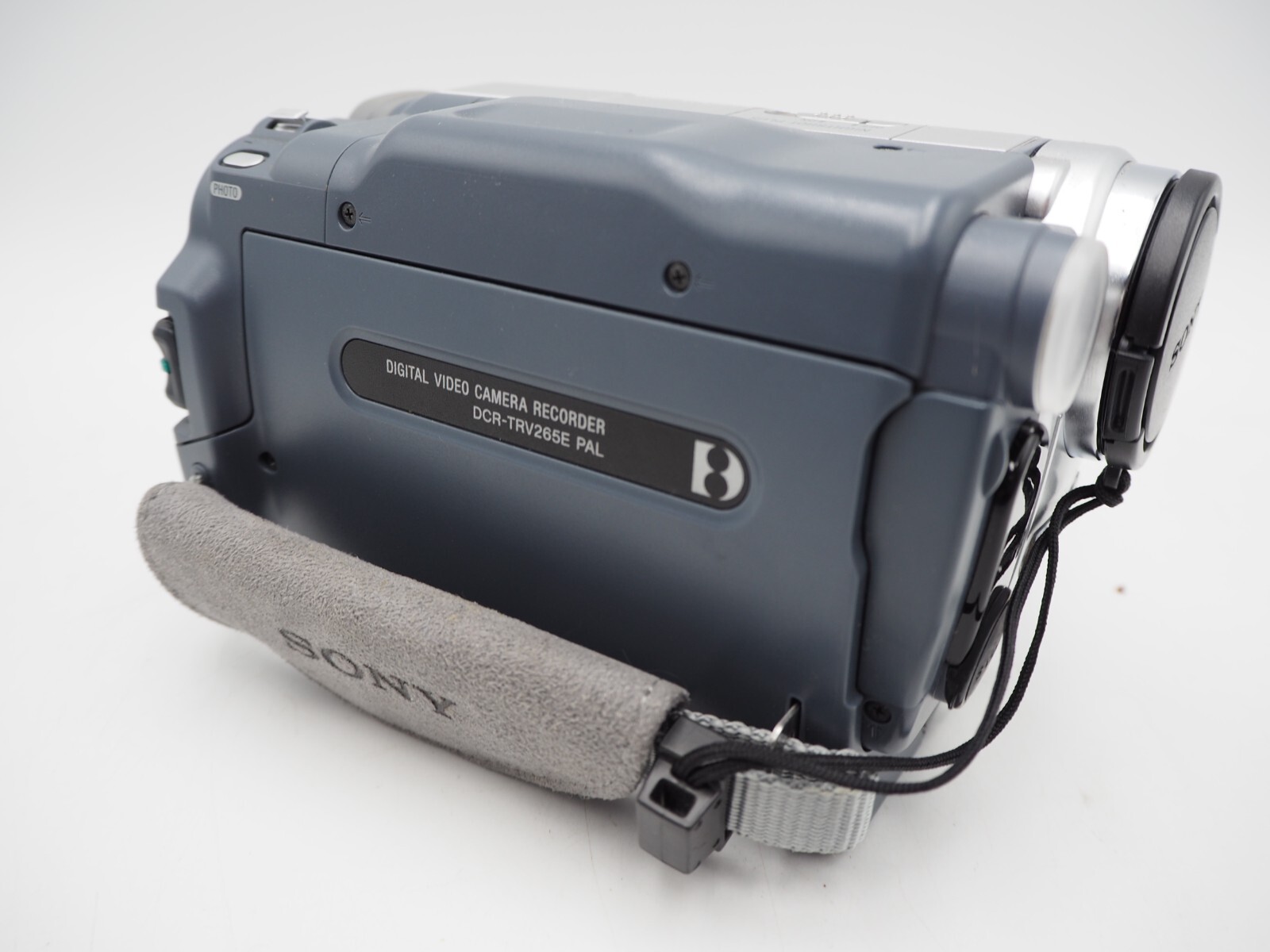 Sony Handycam Digital 8 Video Camera Model DCRTRV265E PAL +Charger