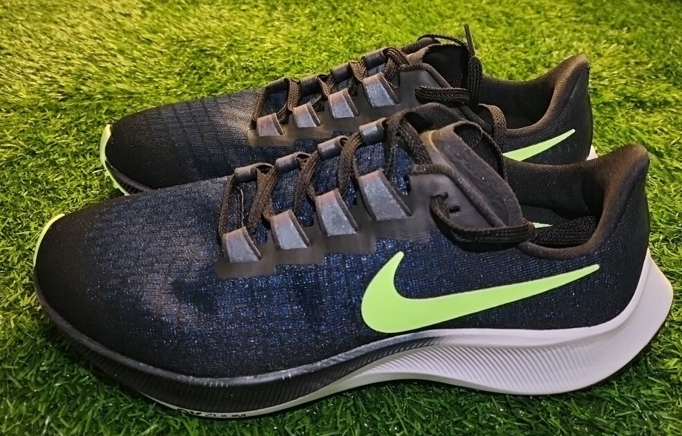 NEW! Nike Air Zoom Pegasus 37 Black/ Lime Blast Valerian  display picture 3