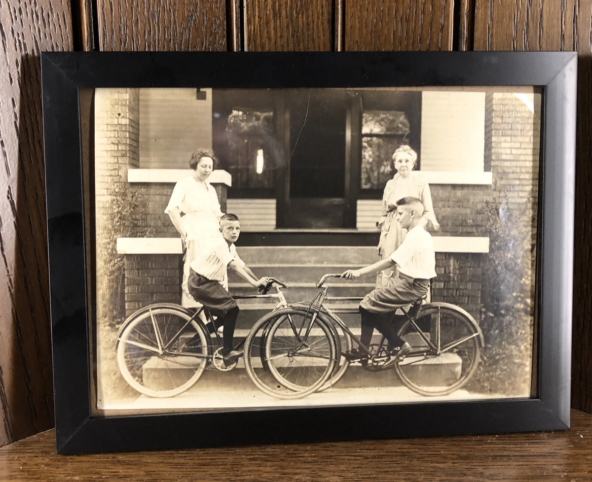 Two outlet brothers bikes