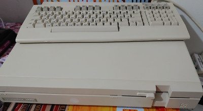 Commodore C 128 D + Keyboard (w/ cables)  works 163129 8-bit classic