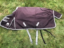 SmartPak Deluxe Turnout Blanket, Midweight (220g), 69”