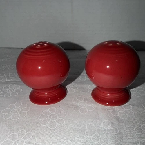 Fiesta Scarlet Red Salt & Pepper Shakers Round Fiestaware Homer Laughlin HLC USA