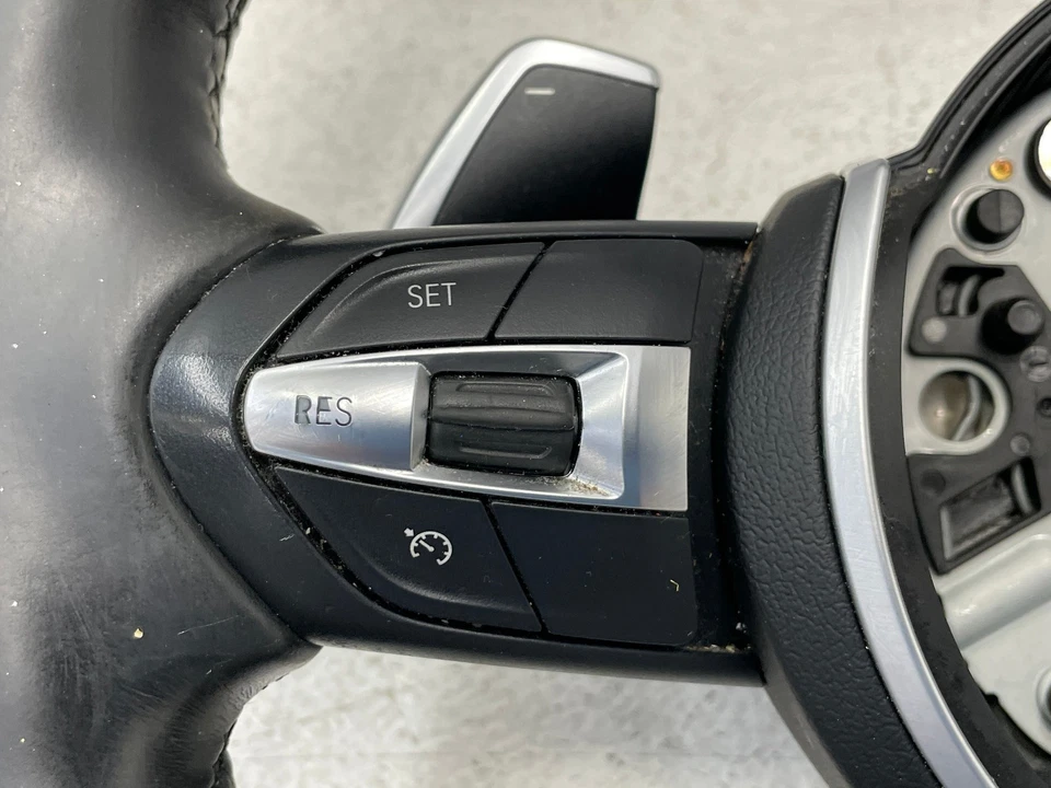 Volante preto 16 17 18 BMW 640i 650i F06 com interruptores MSport 1579 fabricante de equipamento original - Imagem 2 de 4