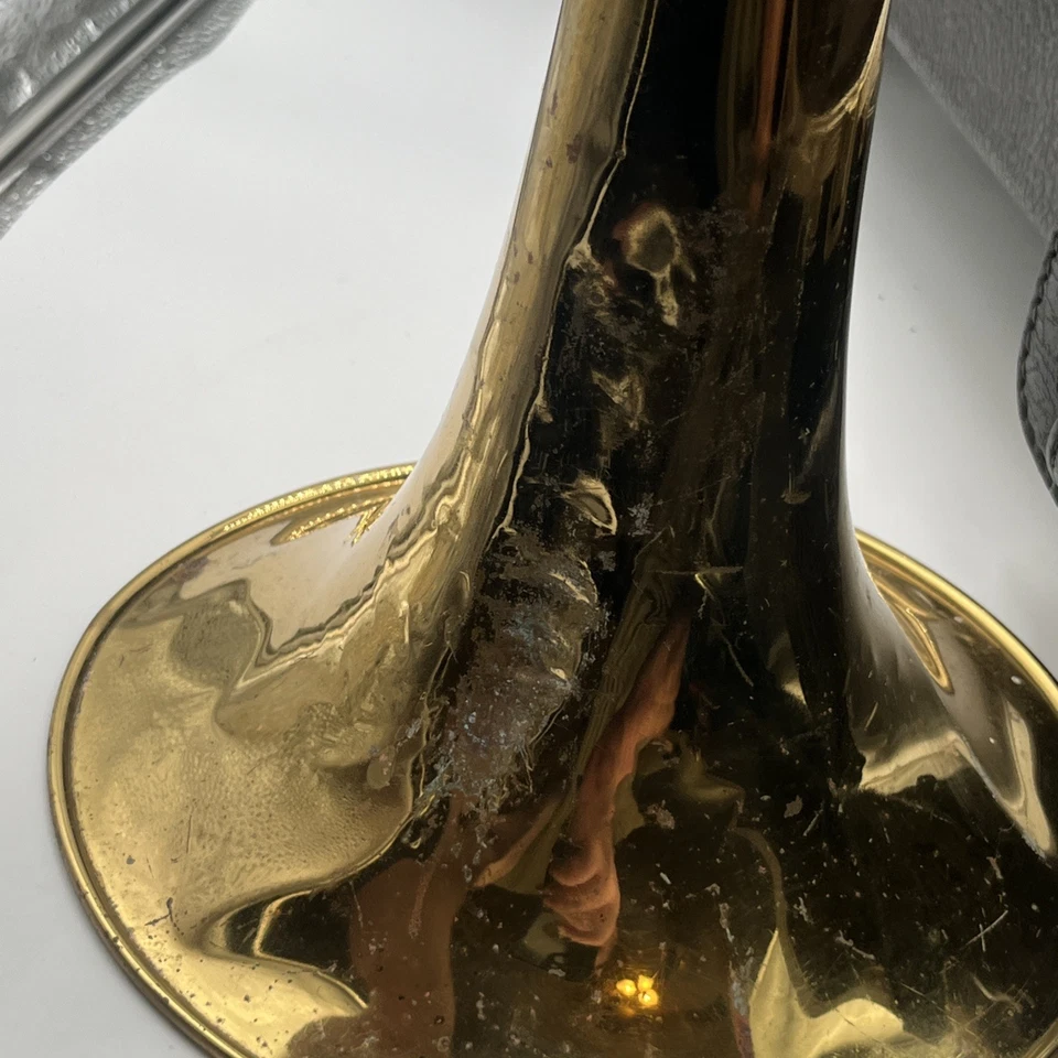 Trombón Colegial Holton De Colección con Estuche TR602 Sin Boca Se Vende Como Está Se Desliza Foto 3 de 4
