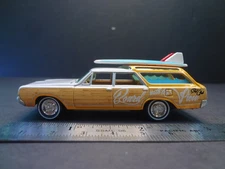 Johnny Lightning 1964 Olds Vista Cruiser w surf board sunrise yello Loose 1:64  