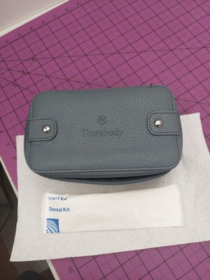United Airlines Therabody First Class Amenities Pouch Snap Travel. Bag Only.Used