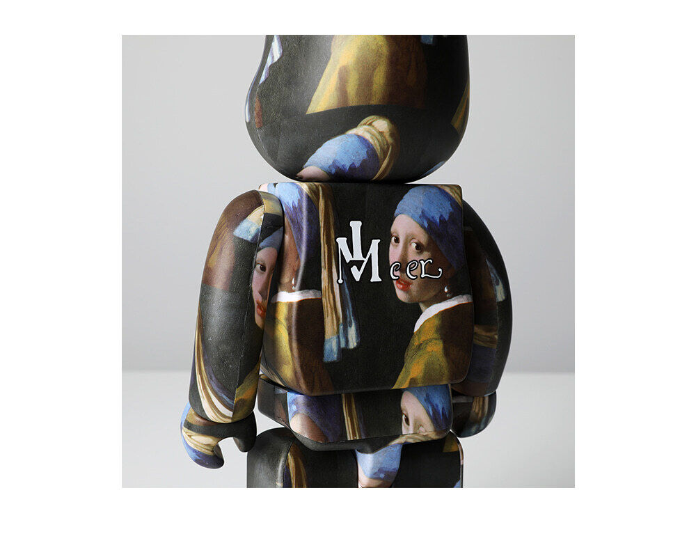 Medicom Bearbrick 400%+100% Johannes Vermeer Girl with a Medicom Bearbrick 400%+100% Johannes Vermeer Girl with a
