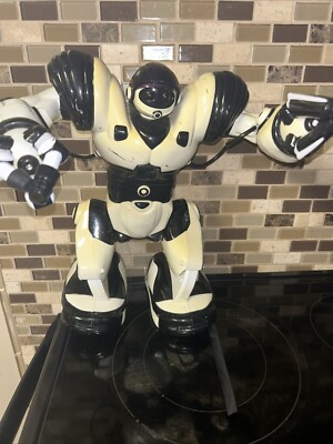 Wowwee Robosapien - Color Black White - Remote control - Robot