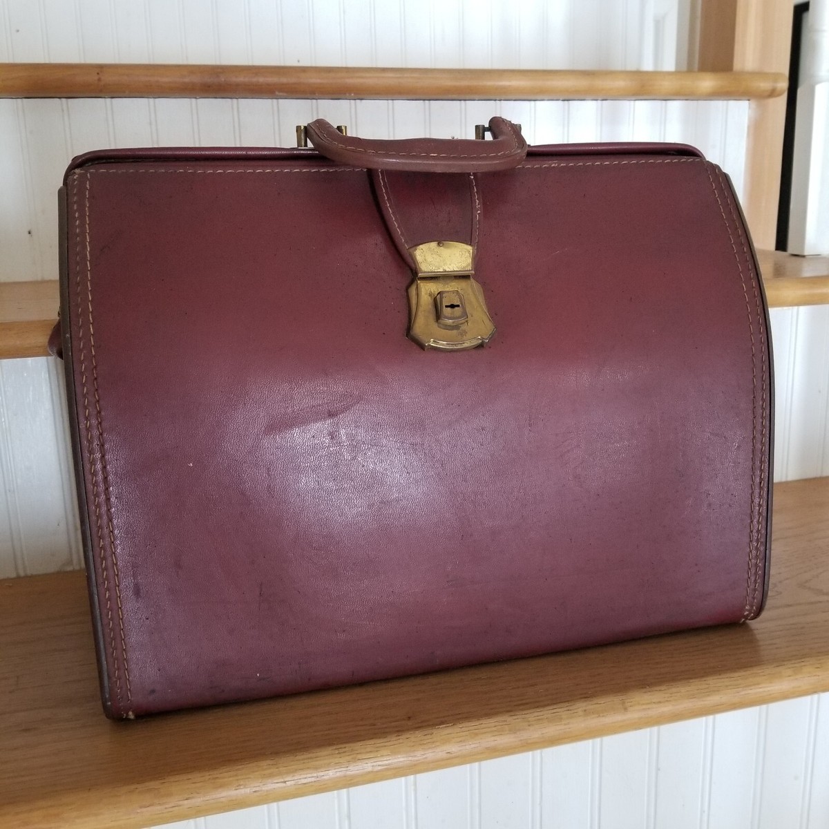 Vintage Leather Medical Doctors Bag Dr's Case old atache 1950's