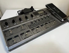 VOX ToneLab LE Guitar Multi Effect Pedal and Midi Controller With AC Adapter