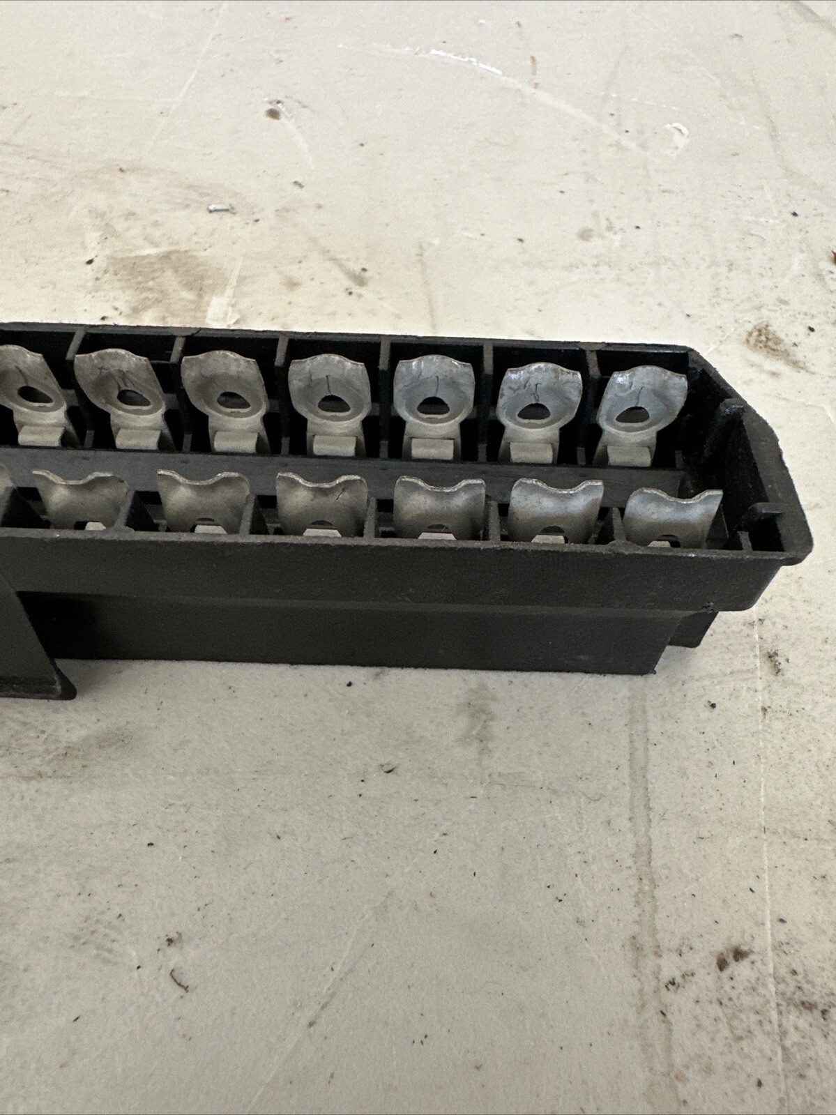 Ferrari Part 116262 Fuse Box Base 400i MONDIAL 8 MONDIAL QV P/R AS-IS READ