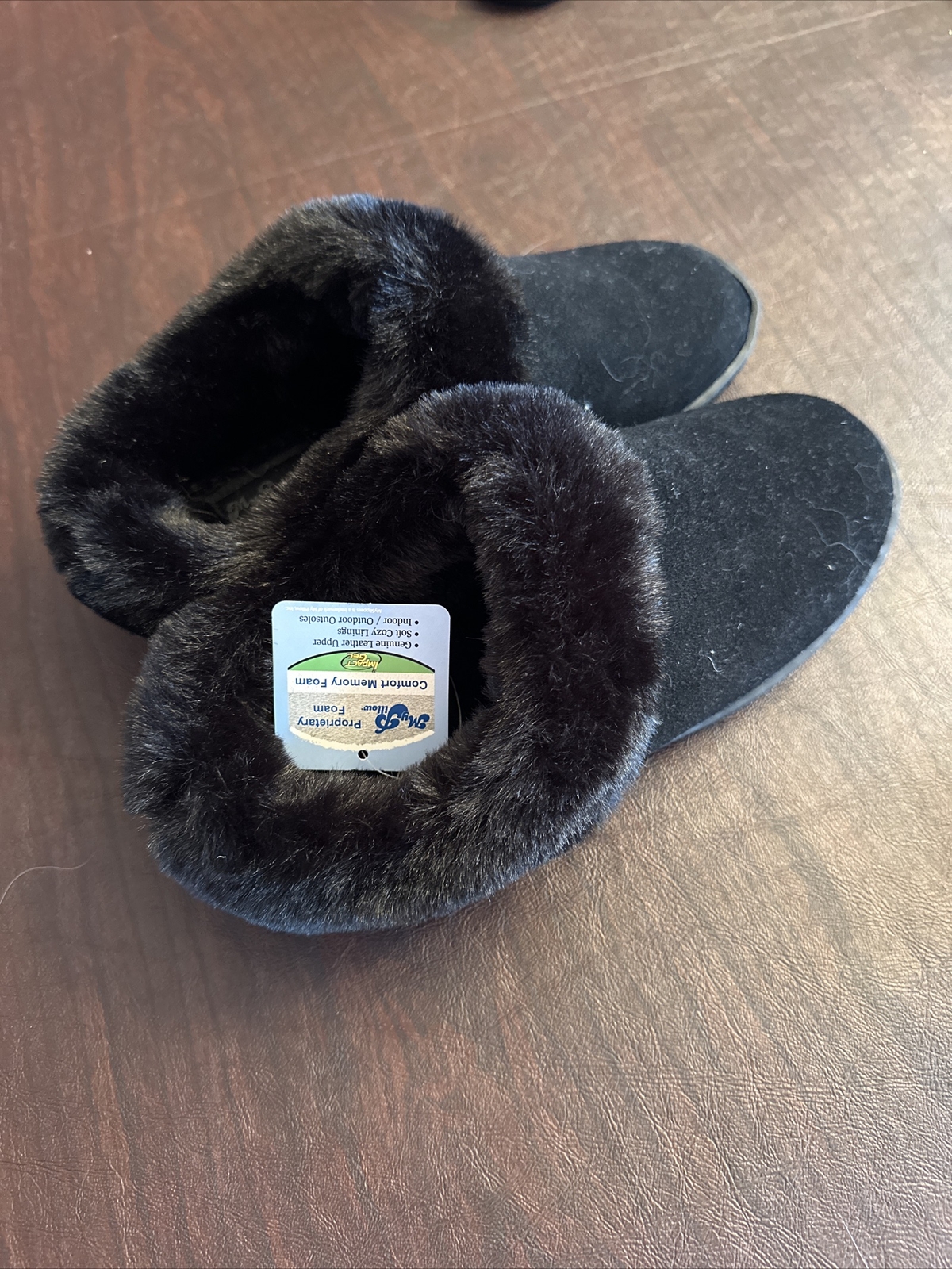Black Faux Fur Lined Slip-On Slippers for Women Size 7 NWT-image