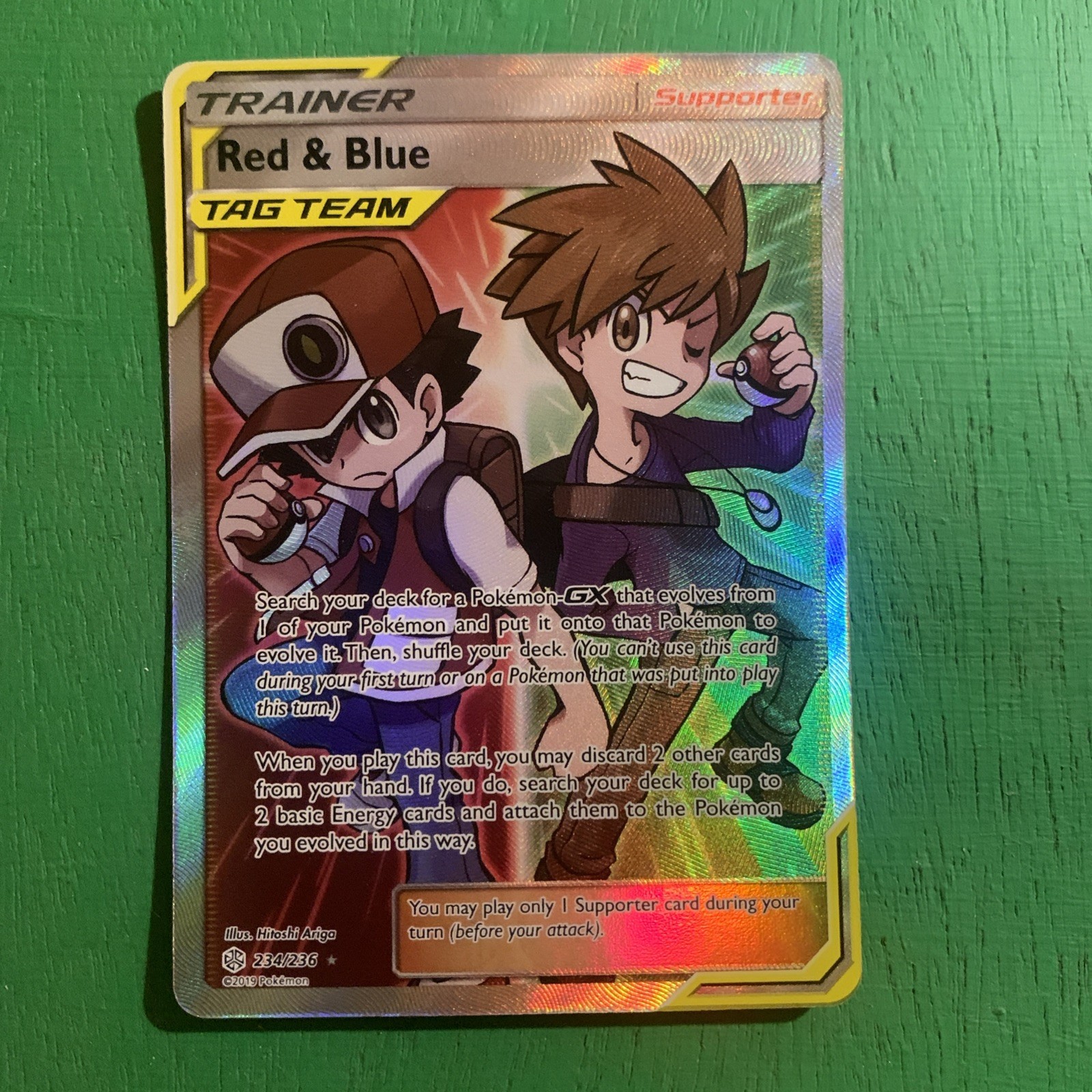 Red & Blue 2019 Sun & Moon: Cosmic Eclipse #234/236 Holo (Full Art