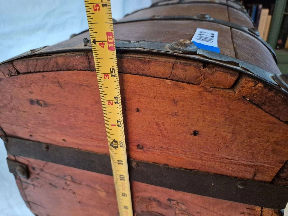 Antique Early Ohio Primitive Hand Crafted Wooden Stage Coach Trunk - Image 4 of 4