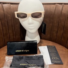 Le Specs Afends Cat Eye Sunglasses Pretense Cream Cat Eye Brown Lens NWT Case