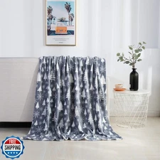 Elegant Comfort Velvet Touch Ultra Plush Christmas Holiday Printed Fleece Thr