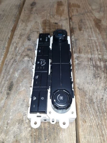 Control de temperatura con manual de CA para camioneta Ford F250SD 11-16 60773 Foto 2 de 4