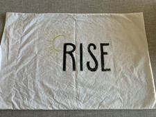 Set Of 2 pottery barn vintage pillowcases Rise 32 x20 100 Organic Cotton