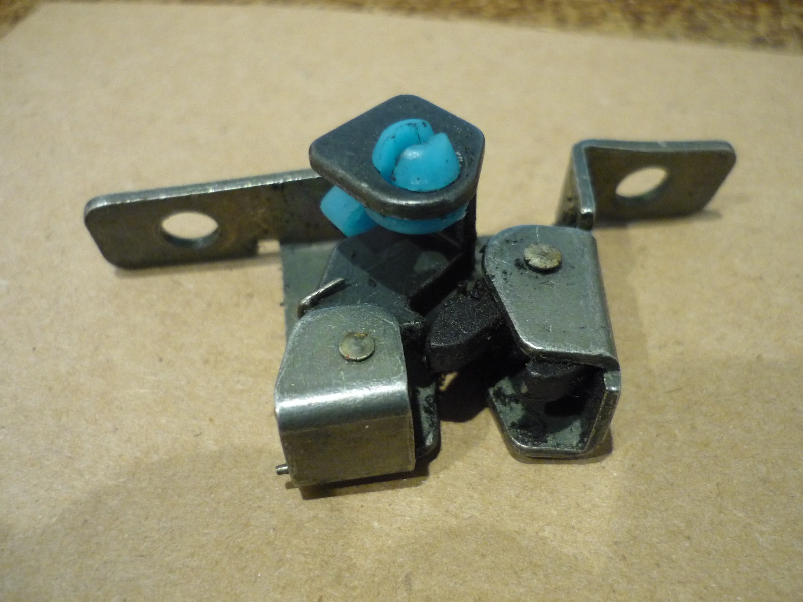 Ferrari 360,456,550,575 - Glove Box Lock - P/N 63768800