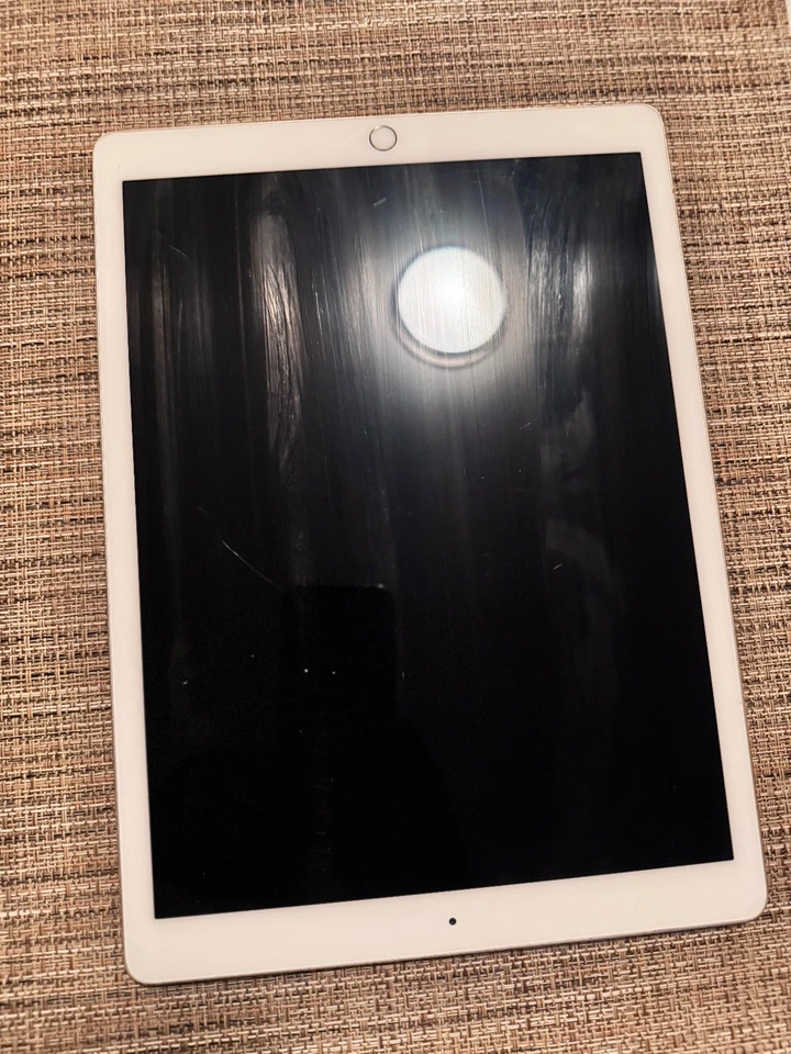 Apple iPad Pro (12.9-inch) A1584 128 GB, Wi-Fi, 12.9 in - Gold - Image 3 of 4