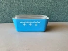 PYREX Vintage Loaf Bread Pan Blue Snowflake White Garland No 15 6.5"x4."x2.5"