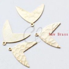20 Pieces Solid Raw Brass Hammered Textured Tale Charm - 17.5x20.5mm (1987C)