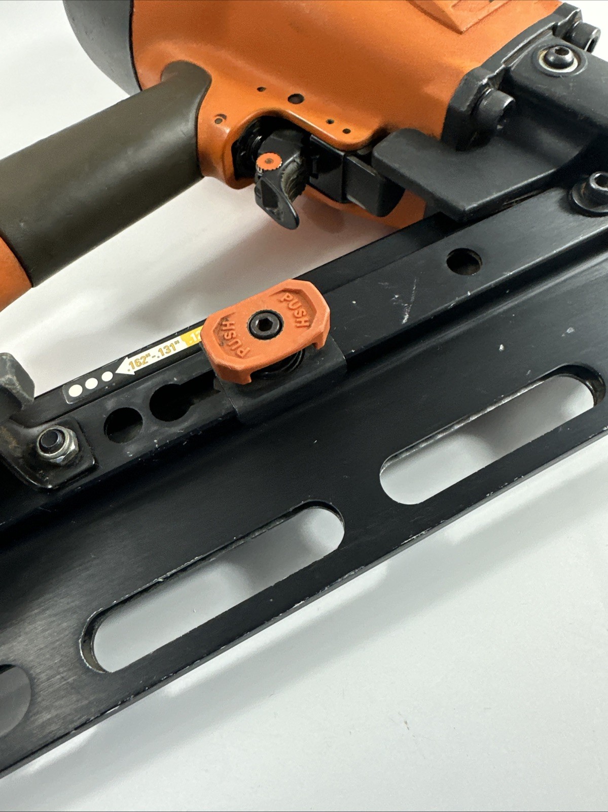 Ridgid R350RHA Nail Gun 22 Degree 3-1/2 in. Round-Head Framing Nailer