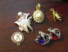 Unique Lot of 6 Vintage Necklace Pendants Stones Goldfish Others Look