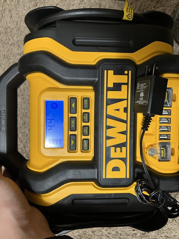 DEWALT DXAEPS14 1600 Peak Battery Amp 12V Automotive Jump Starter/Power