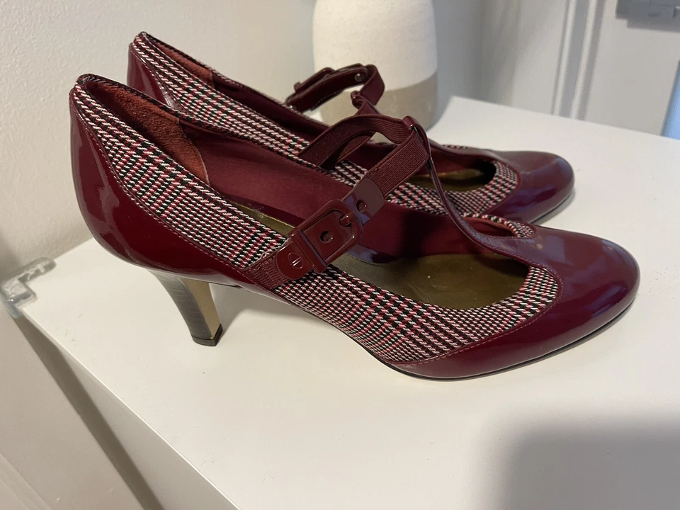 Joan & David Burgundy Two Tone Dressy Pumps - Image 3 of 4