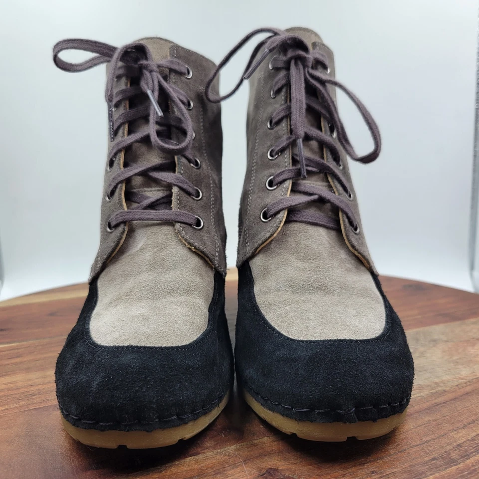 Bettye Muller Wedge Boots Women's 38 / 7.5 Black Gray Suede Lace Up Gum Booties - Image 2 of 4