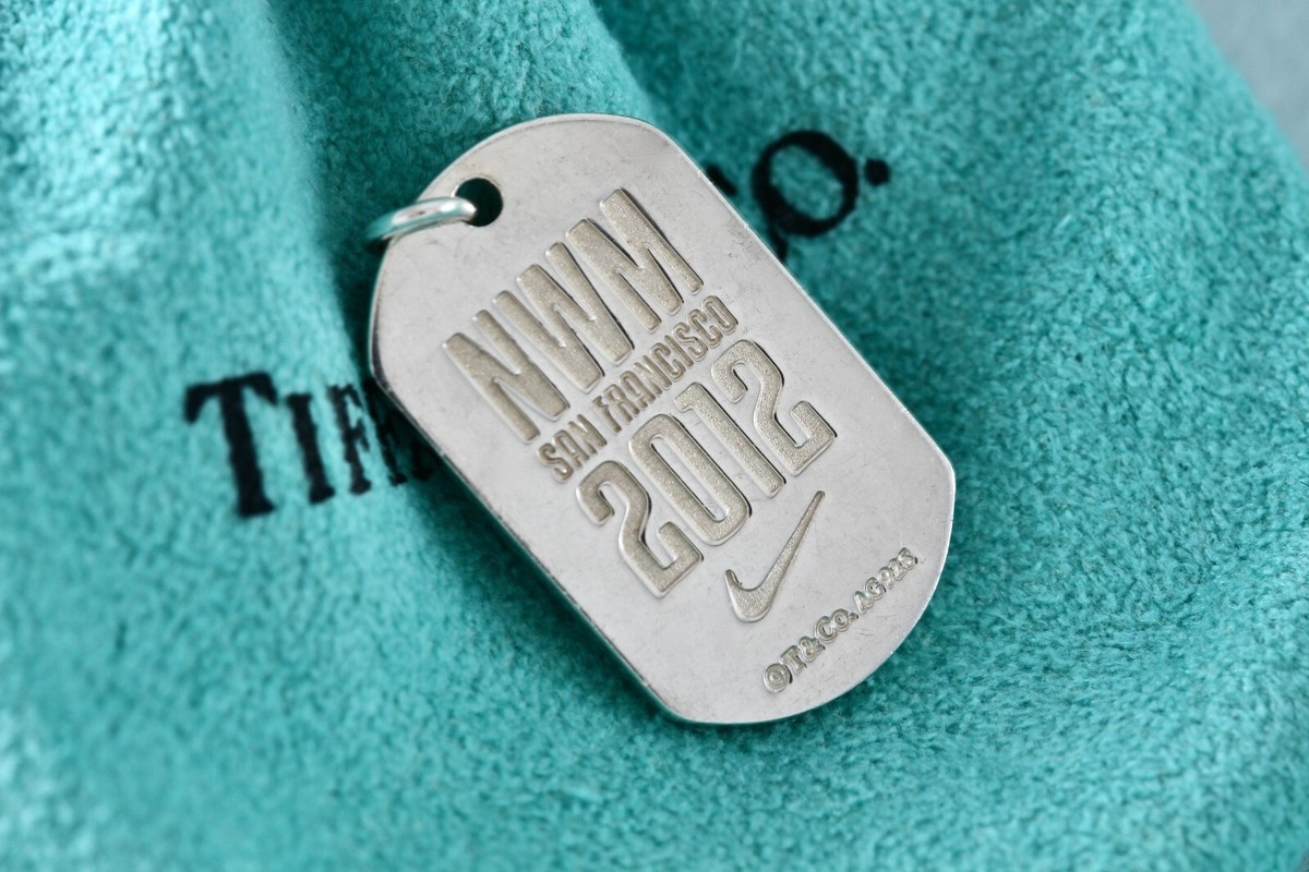 Tiffany & Co. Silver Nike Women's Marathon 2012 Silver Dog Tag | eBay