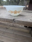PYREX  441  " BUTTERFLY GOLD  "  1 1/2  PT. CINDERELLA  BOWL