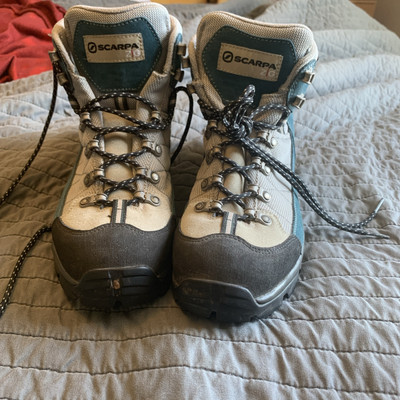 Scarpa Trekking Boots Zg Unisex Men s 8 Women s 9 Gore-Tex USED Vibram Sole