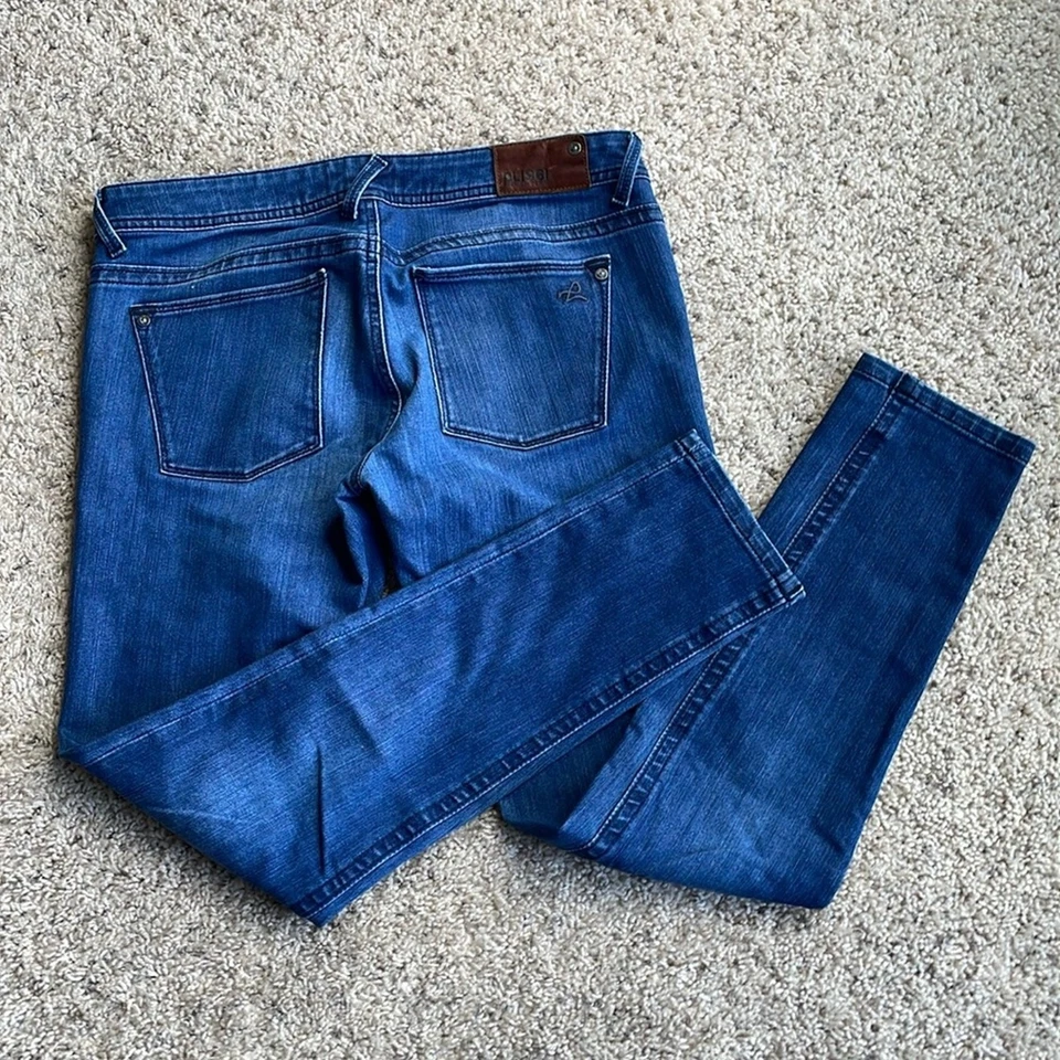 DL1961 PREMIUM DENIM Amanda Maternity Skinny Jeans in Nirvana Size 30 - Image 3 of 4