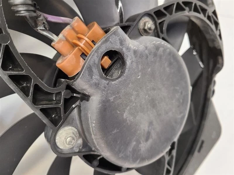 08-12 FORD ESCAPE Radiator Fan Motor Fan Assembly VIN 7 8th Digit 8L8Z8C607A - Изображение 2 из 4