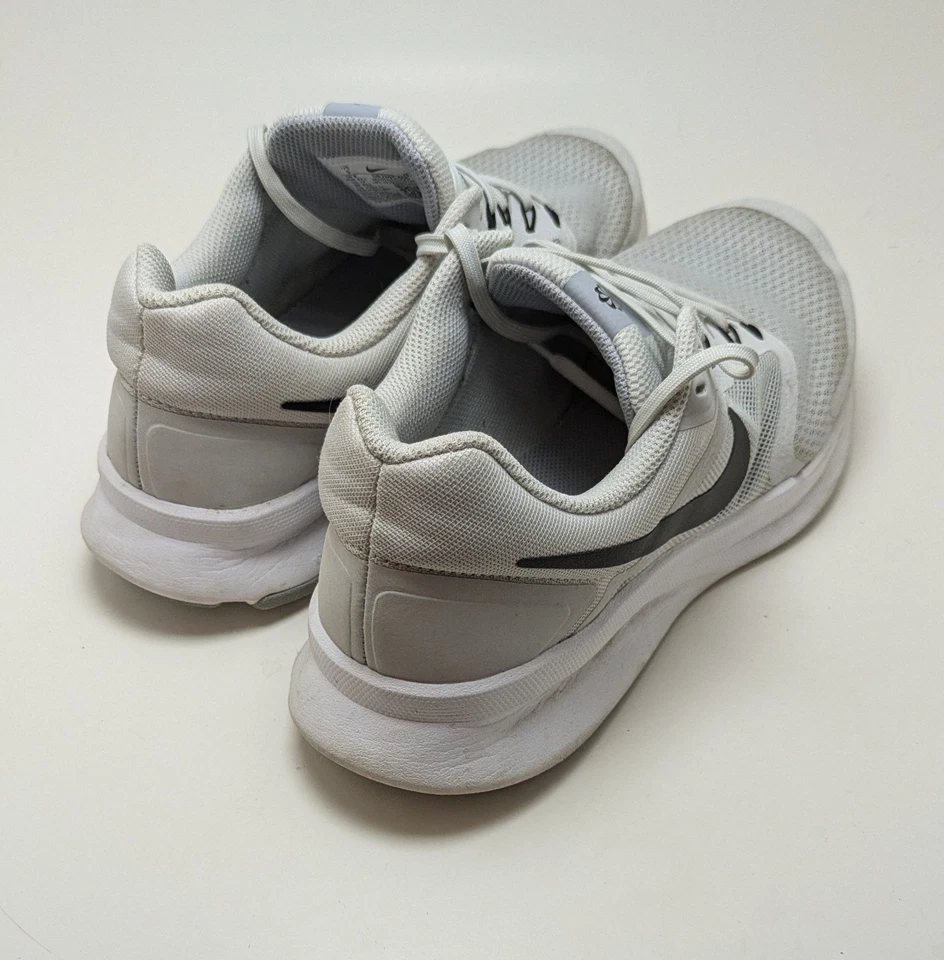 Men Nike Run Swift 3 Photon Dust White Wolf Grey Running Shoes DR2695-005 Size 9 - Image 4 of 4