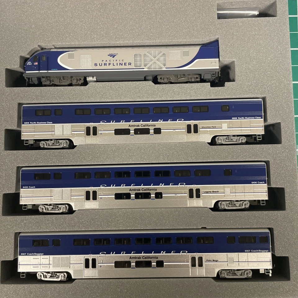 New! N-Scale Kato 106-9001 SC-44 & Pacific Surfliner 4-unit Set $ $240.00  - Image 2 of 4