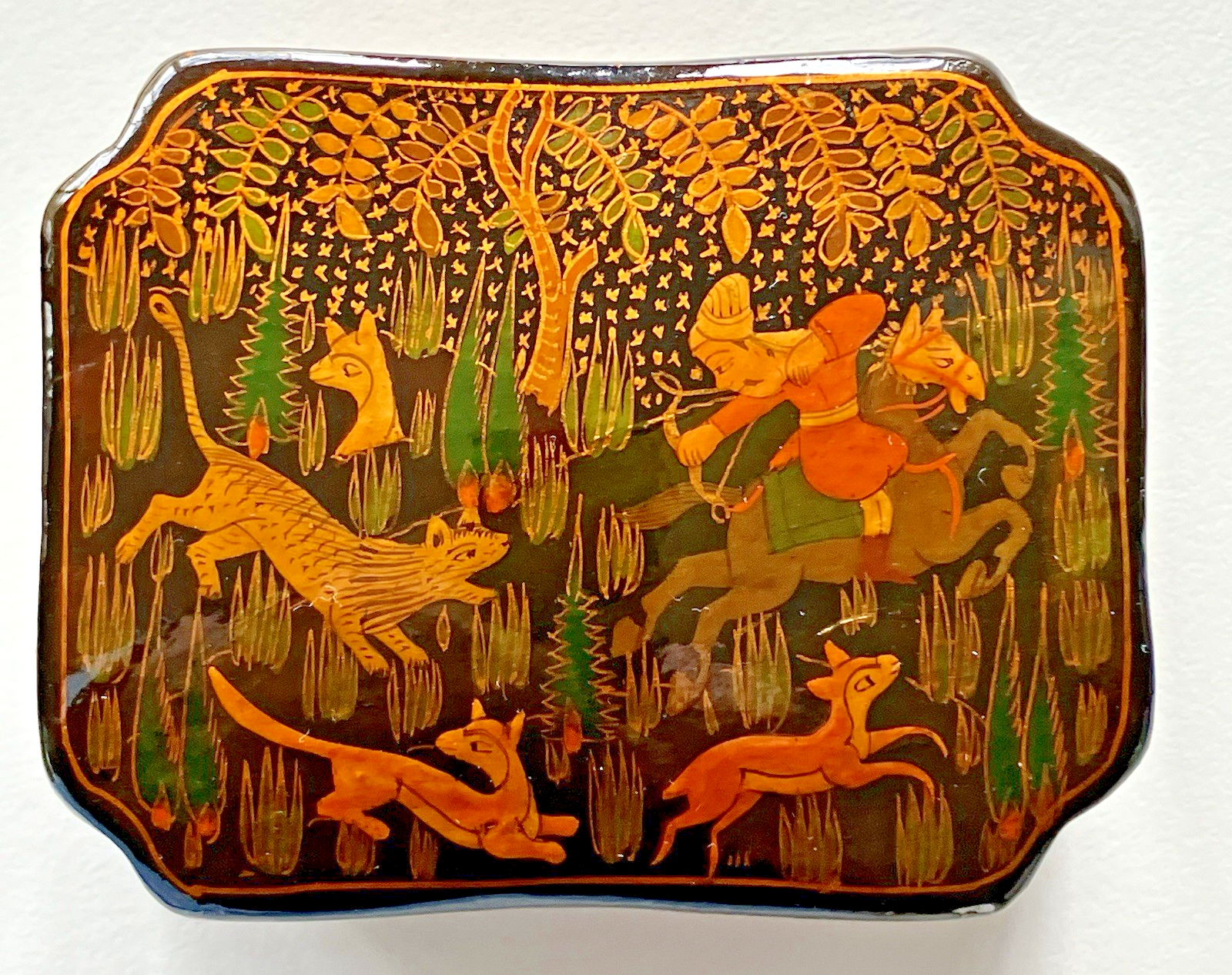 Handcrafted Kashmir Hunting Scene Lacquered Wood Trinket Box 3.5x1.75 Inches
