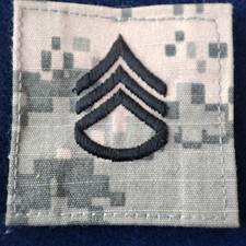 ARMY Abzeichen Rangabzeichen Staff Sergeant mit Klett f.d. ACU Digital Uniform
