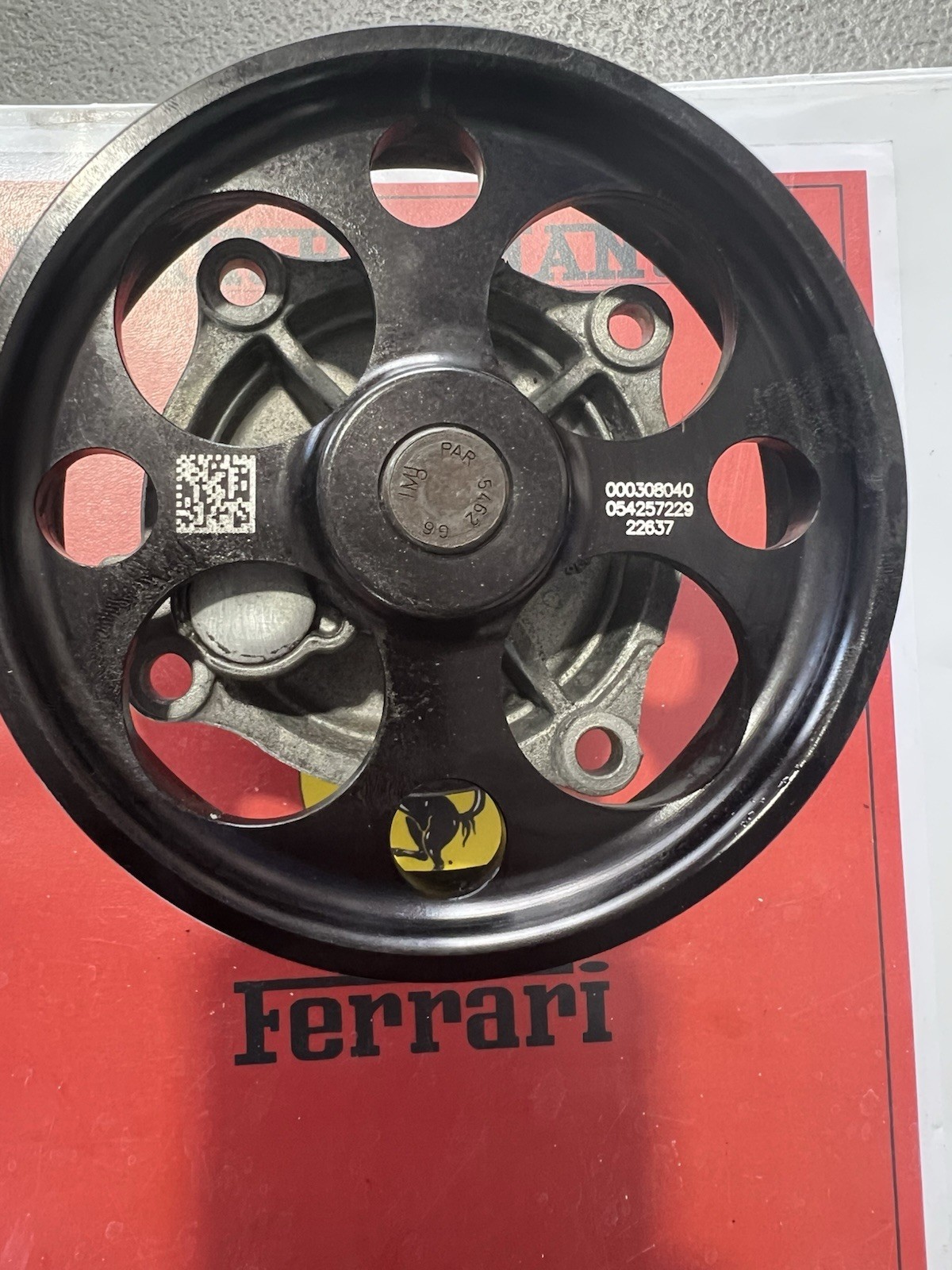 Ferrari 488 california t water pump complete 918319 285582 308040