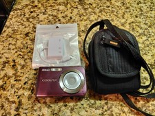 Nikon COOLPIX S210 8.0MP Digital Camera - Plum