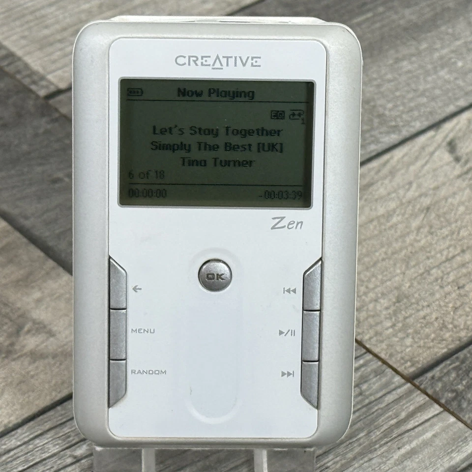 Creative Zen Touch MP3 Player 20GB Vintage Retro 3.5mm USB Rechargeable White - Image 3 of 4